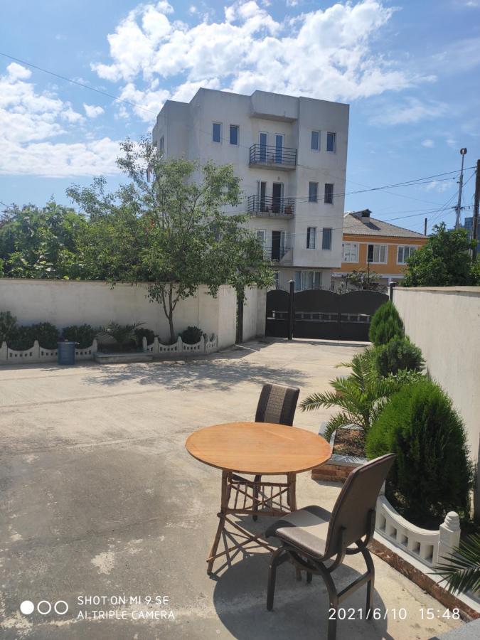 Kochalidze Family Apartment Batumi Exterior photo